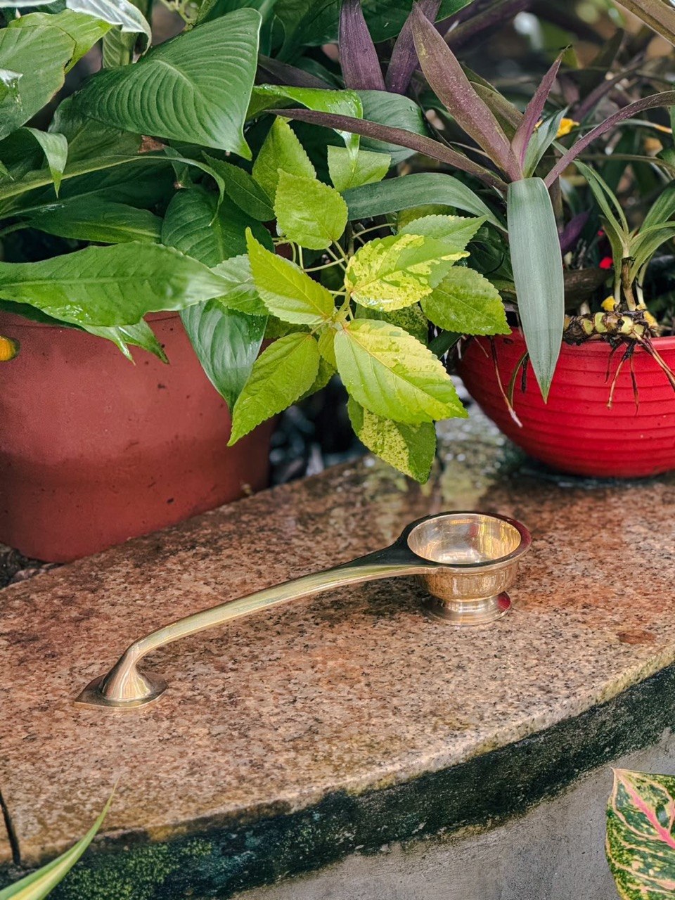 DHOOPAKUTTI ( S )